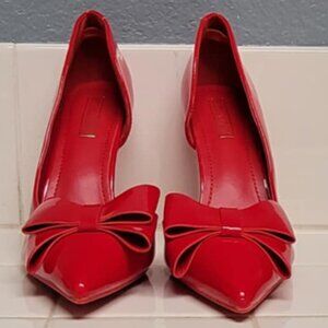 Victoria Adames size 10 pump red heels